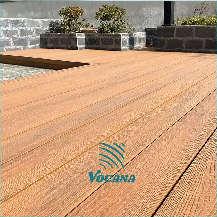 Decking in WPC con fissaggio nascosto per terrazze coperte|Vocana